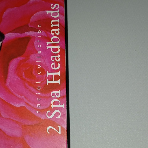 Betsey Johnson Pink and Zebra Spa Headbands Facial collection NWT - Picture 2 of 6